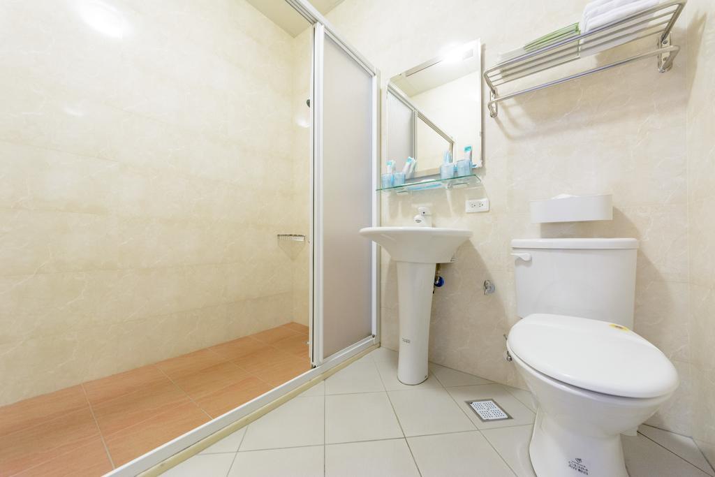 Cat Mia Hostel Hualien City Exterior foto